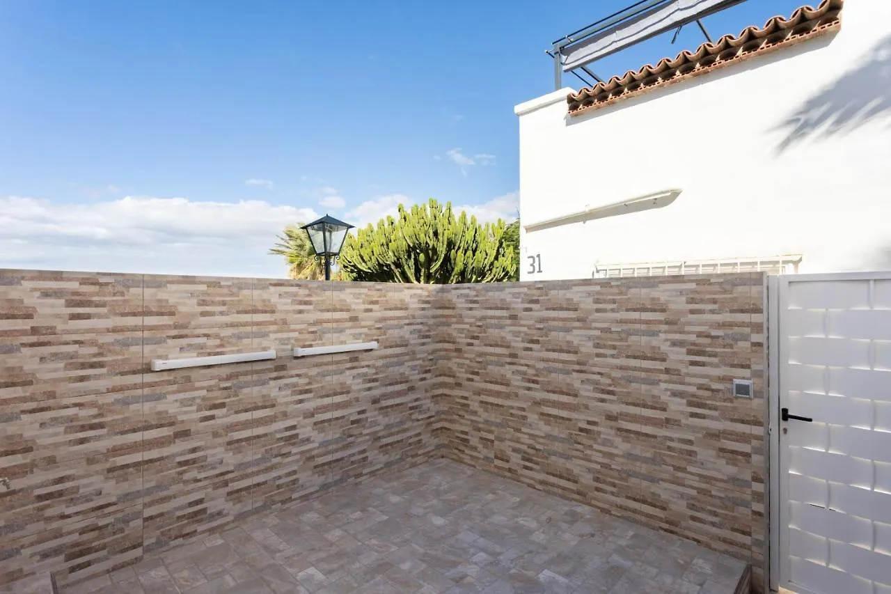 Ohana Townhouse Arona  Apartment